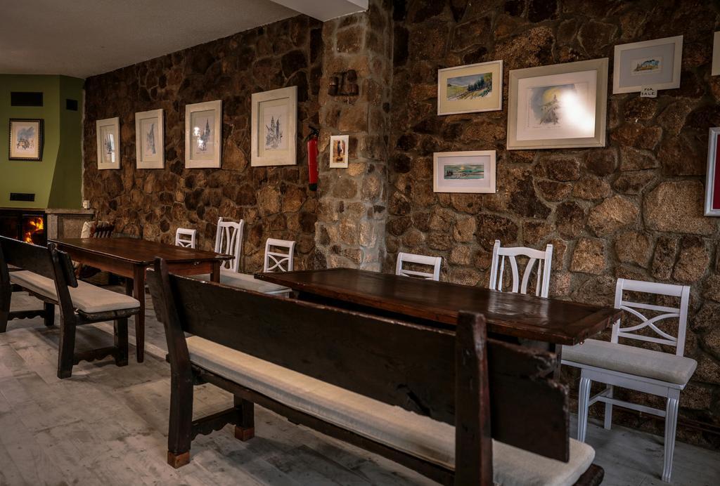 Pension Albergue A Pedra Sarria Esterno foto