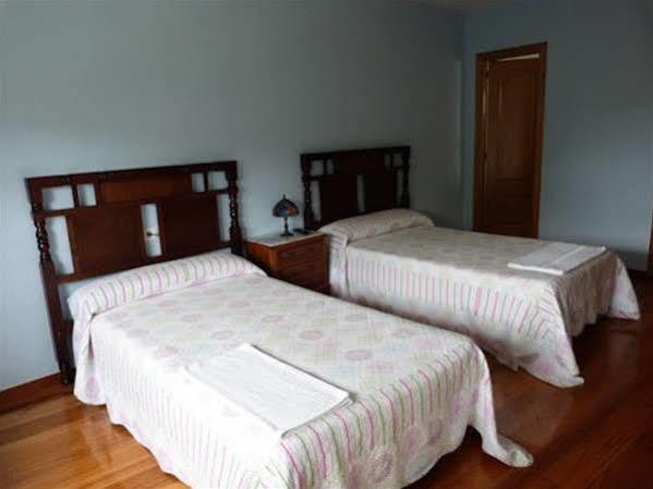 Pension Albergue A Pedra Sarria Esterno foto