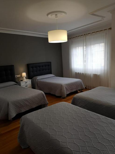 Pension Albergue A Pedra Sarria Esterno foto